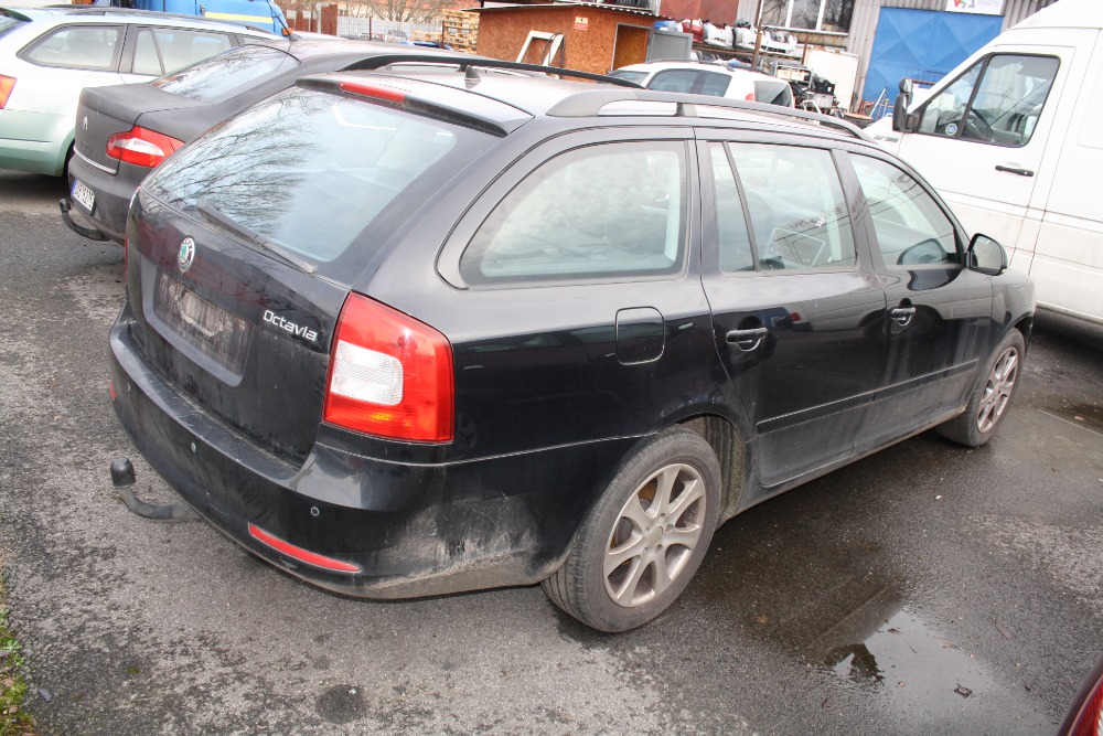 Autovrak Škoda Octavia II Combi Facelift