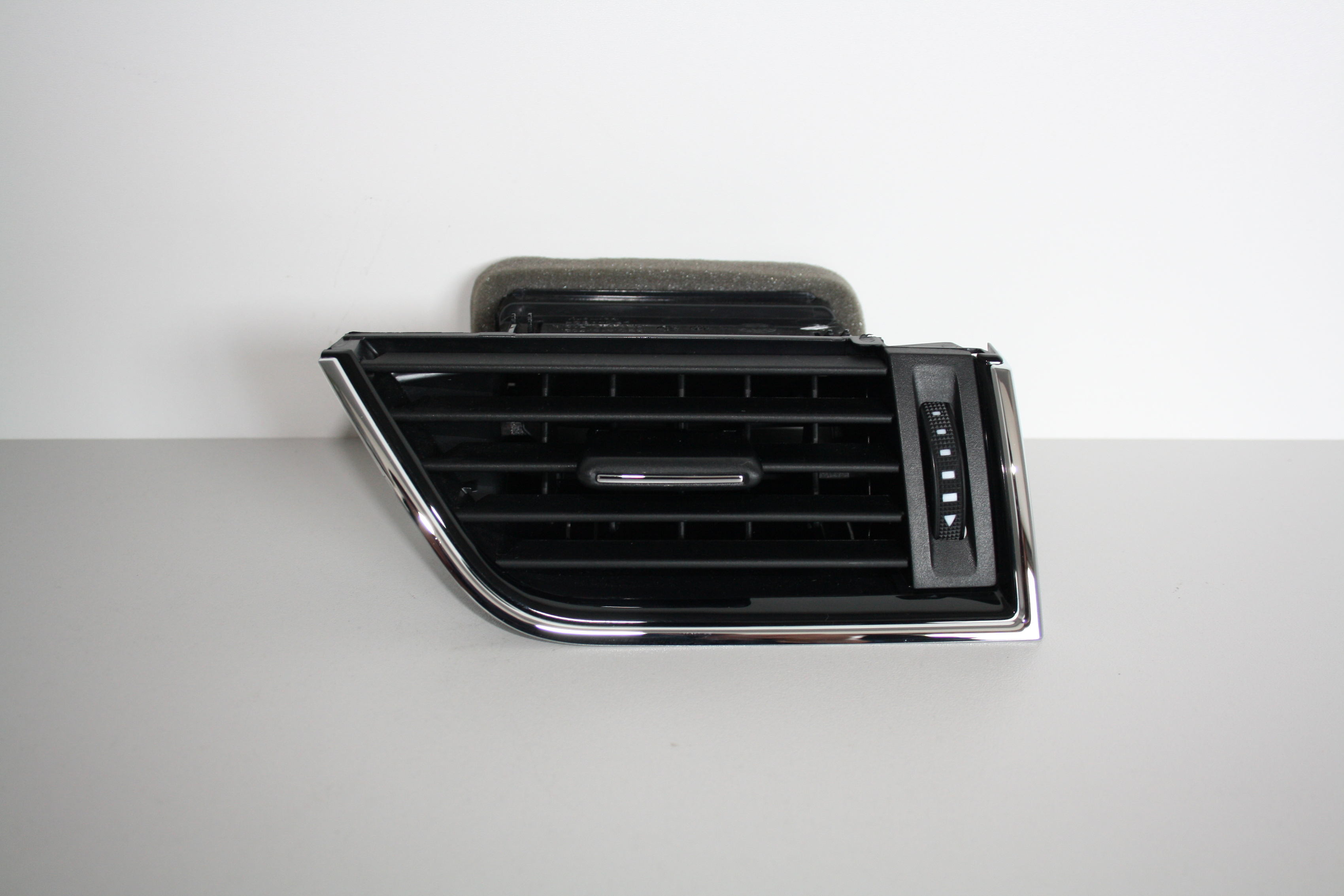 Výdech topení Škoda Octavia III - Pravý