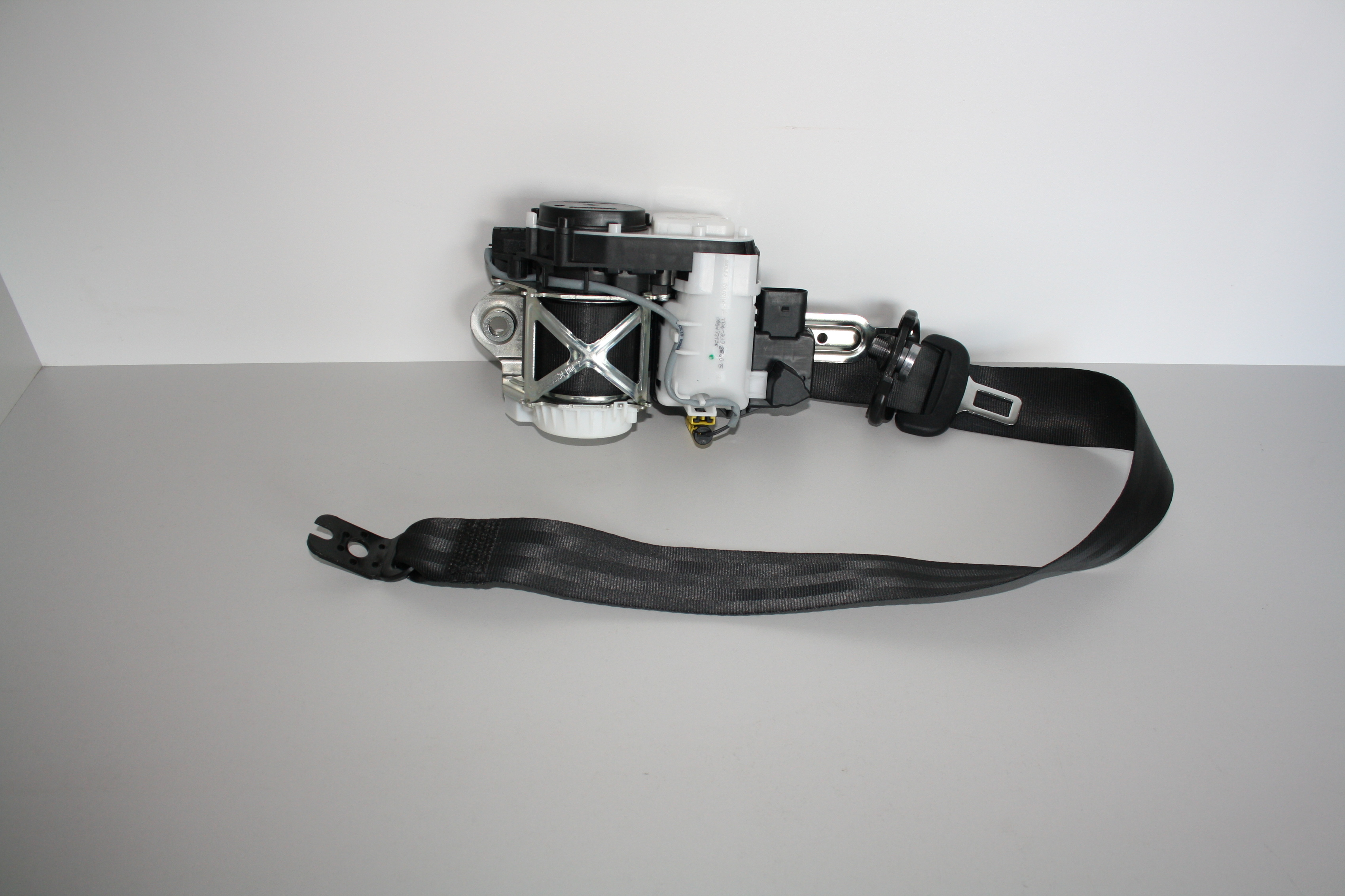 LP bezpečnostní pás Škoda Octavia III s předepínačem