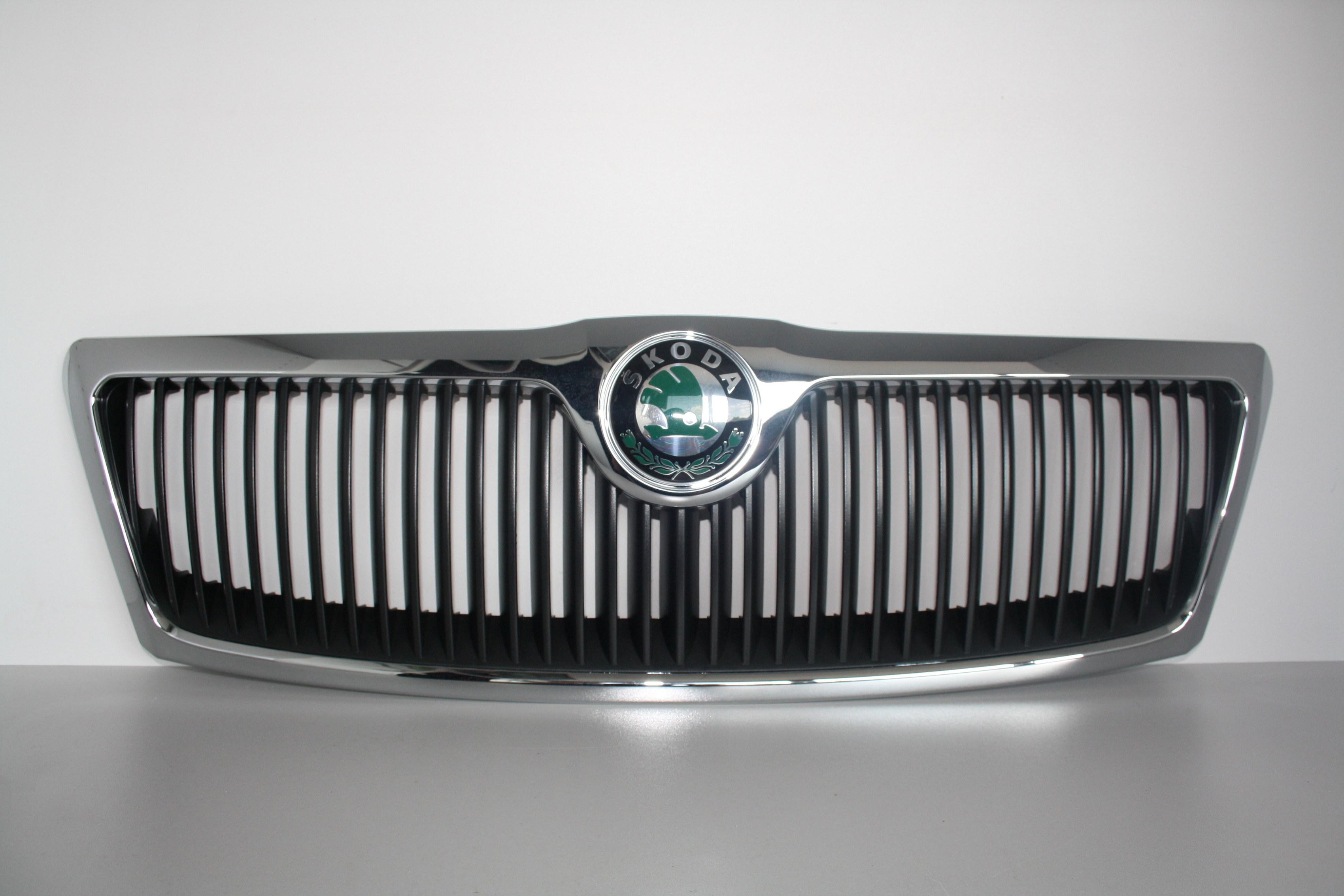 Maska kapoty Škoda Octavia II - kompletní