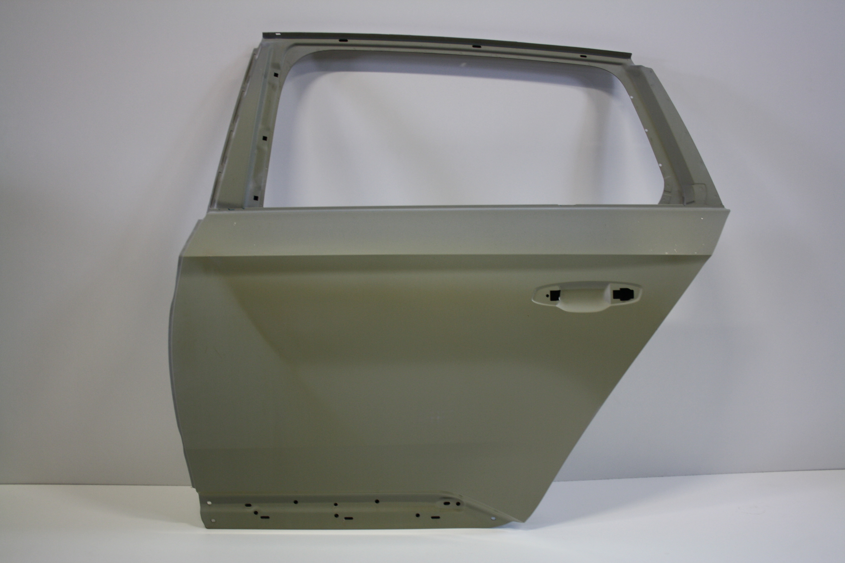 Dveře levé zadní - Škoda Superb III kombi