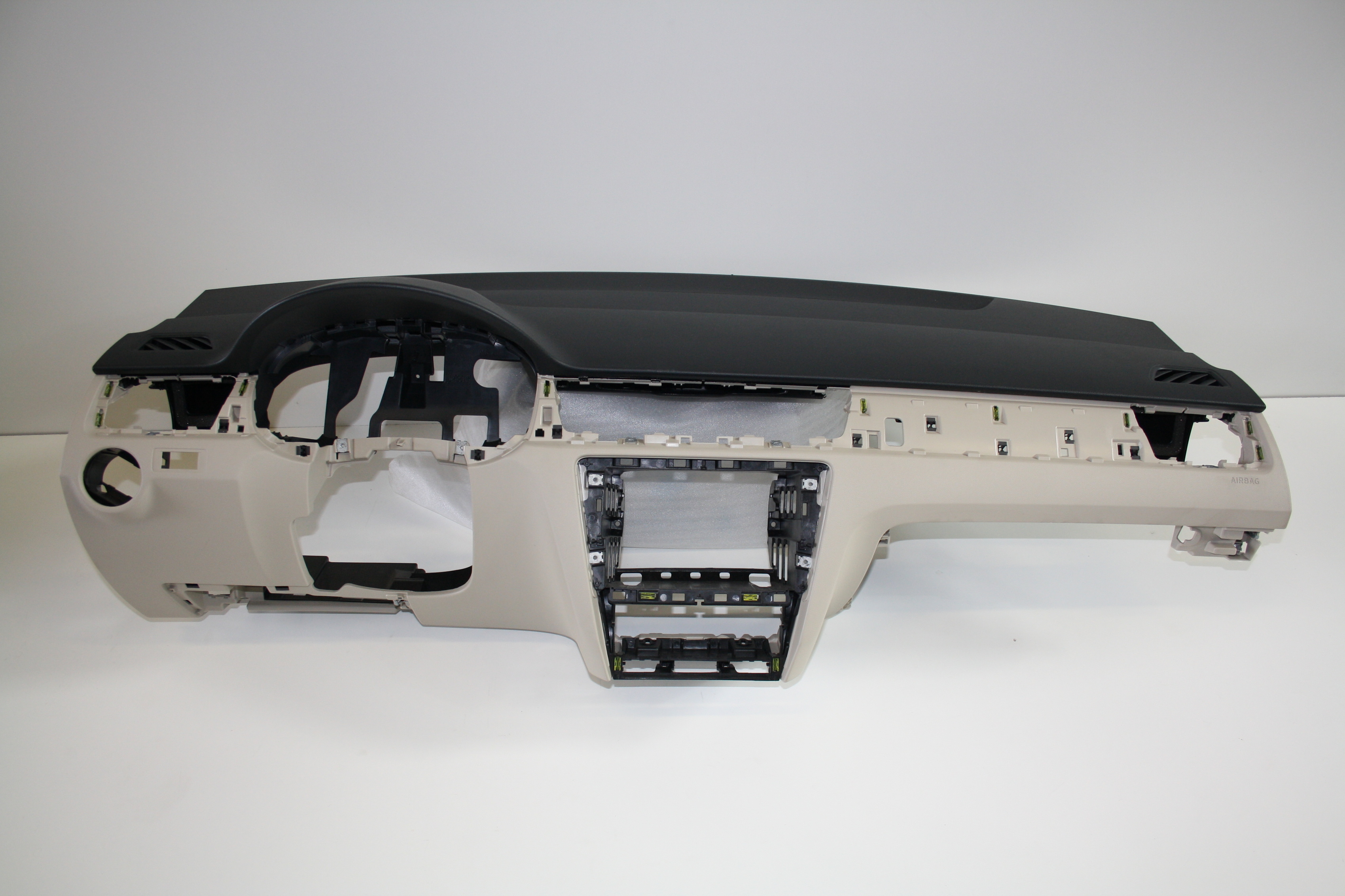 Přístrojová deska Škoda Rapid - černá/béžová s lištou