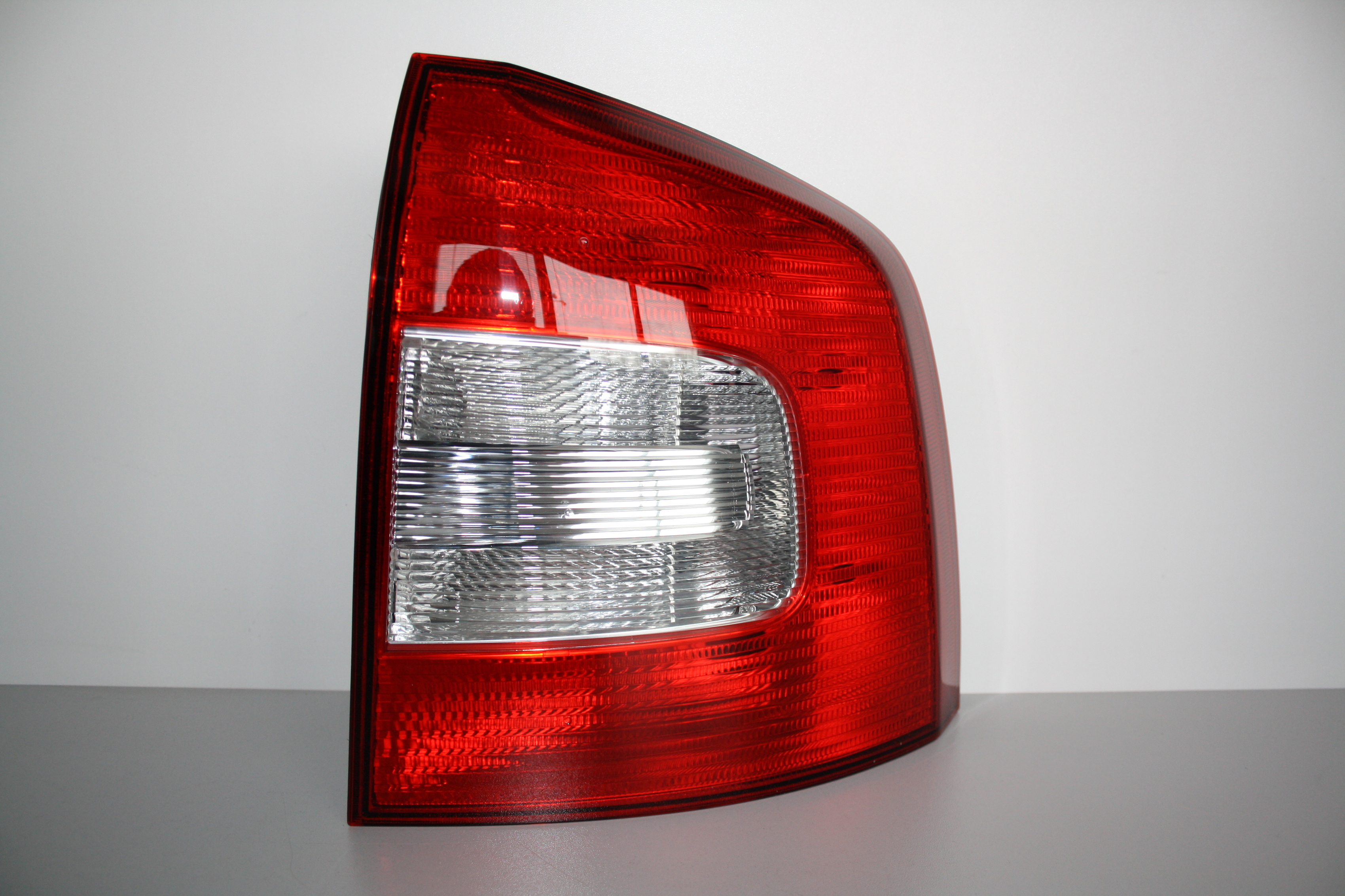 Pravé zadní světlo Octavia II kombi facelift