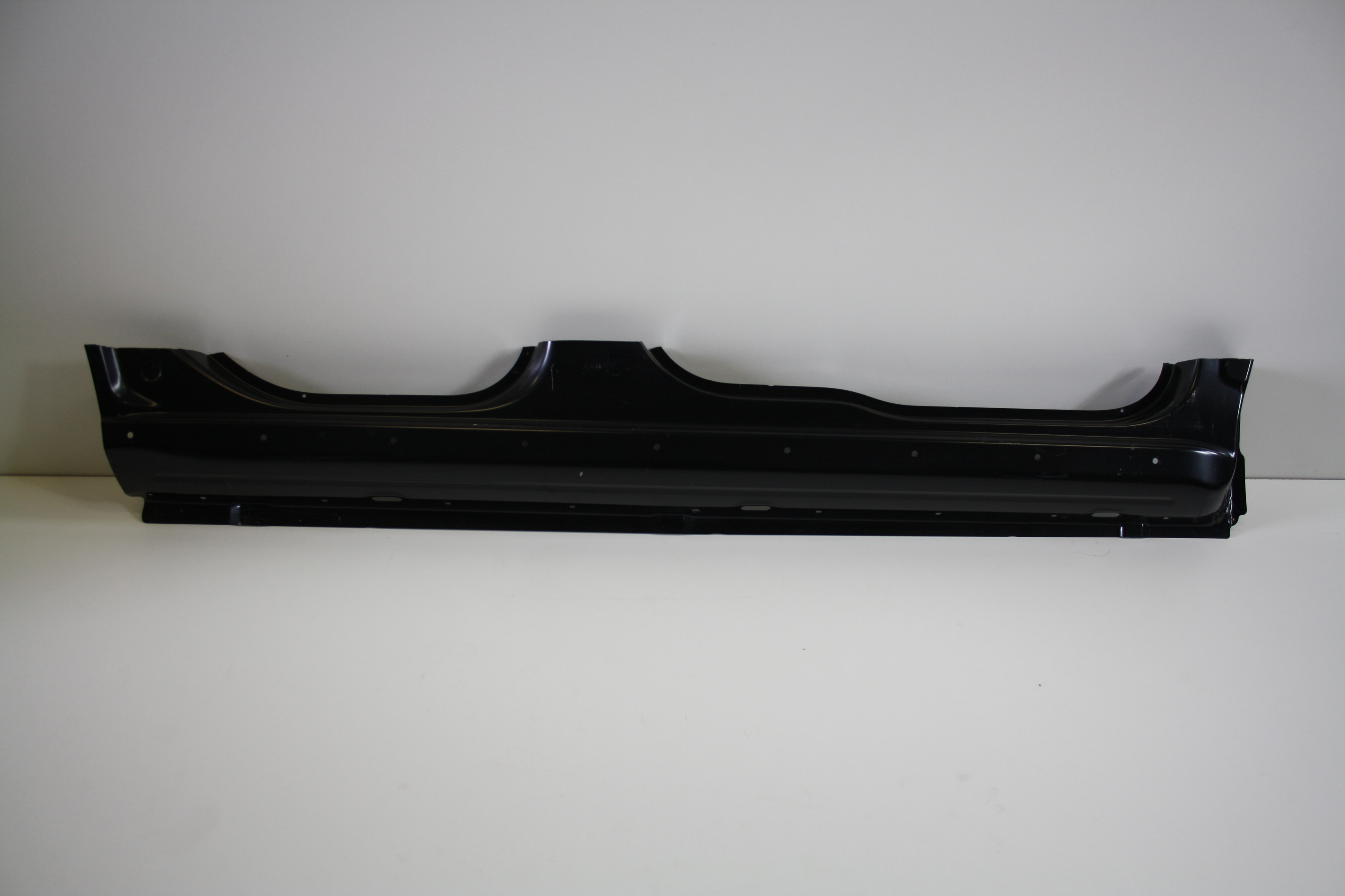 Práh vnější pravý Škoda Yeti - originál