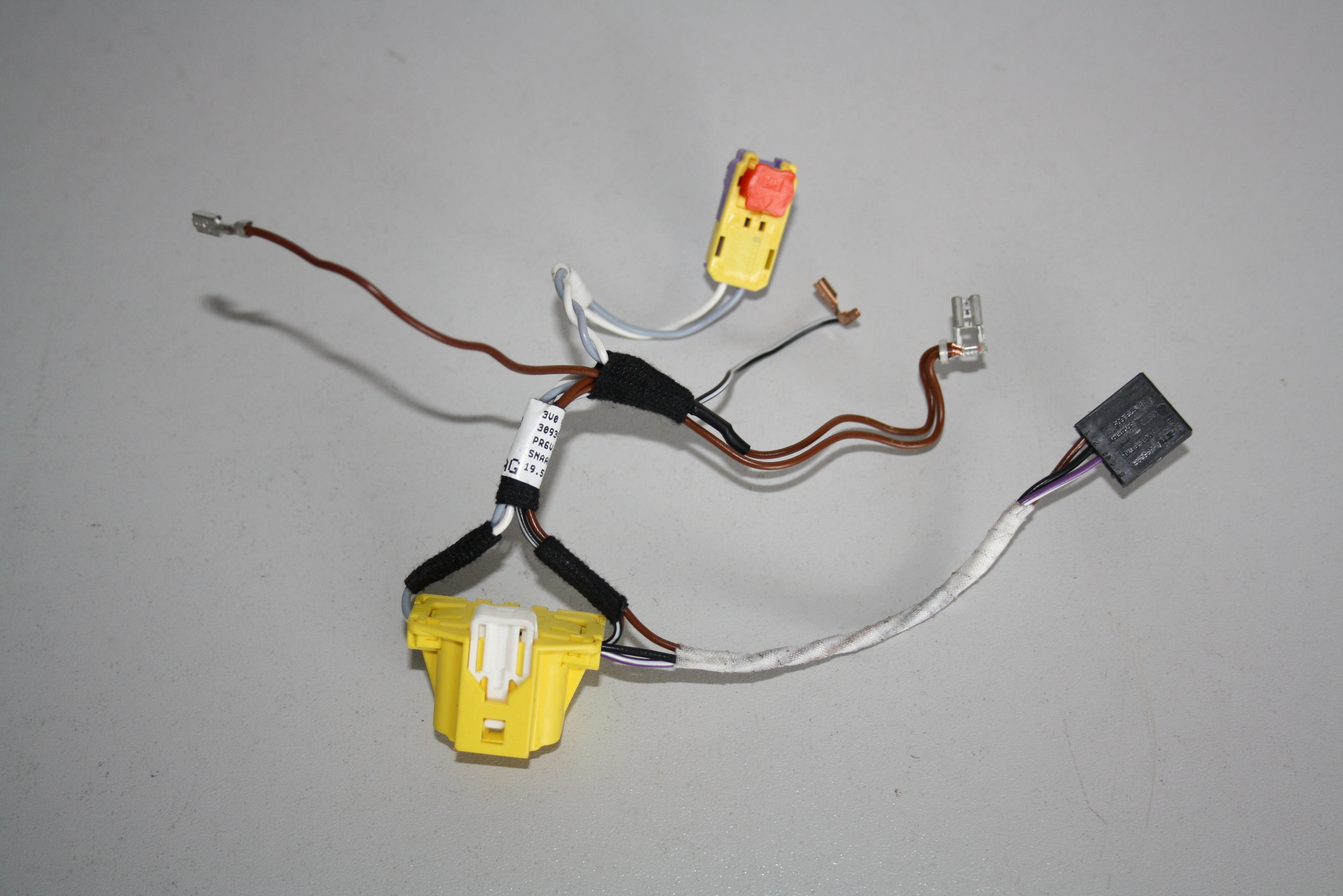 Svazek el. instalace Airbagu 3V0 971 584 A