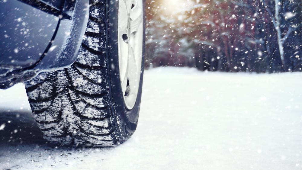 Přezujte své automobily na zimní pneumatiky včas
